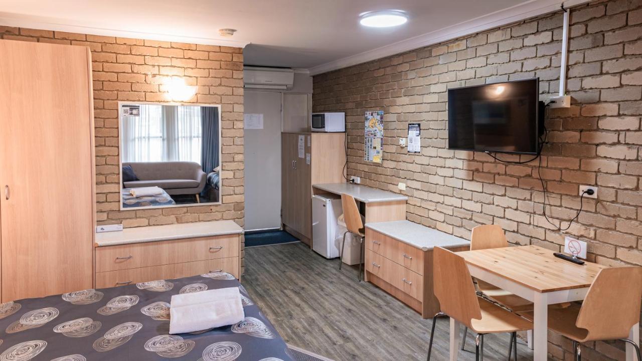 Tropicana Motor Inn 카우즈 외부 사진