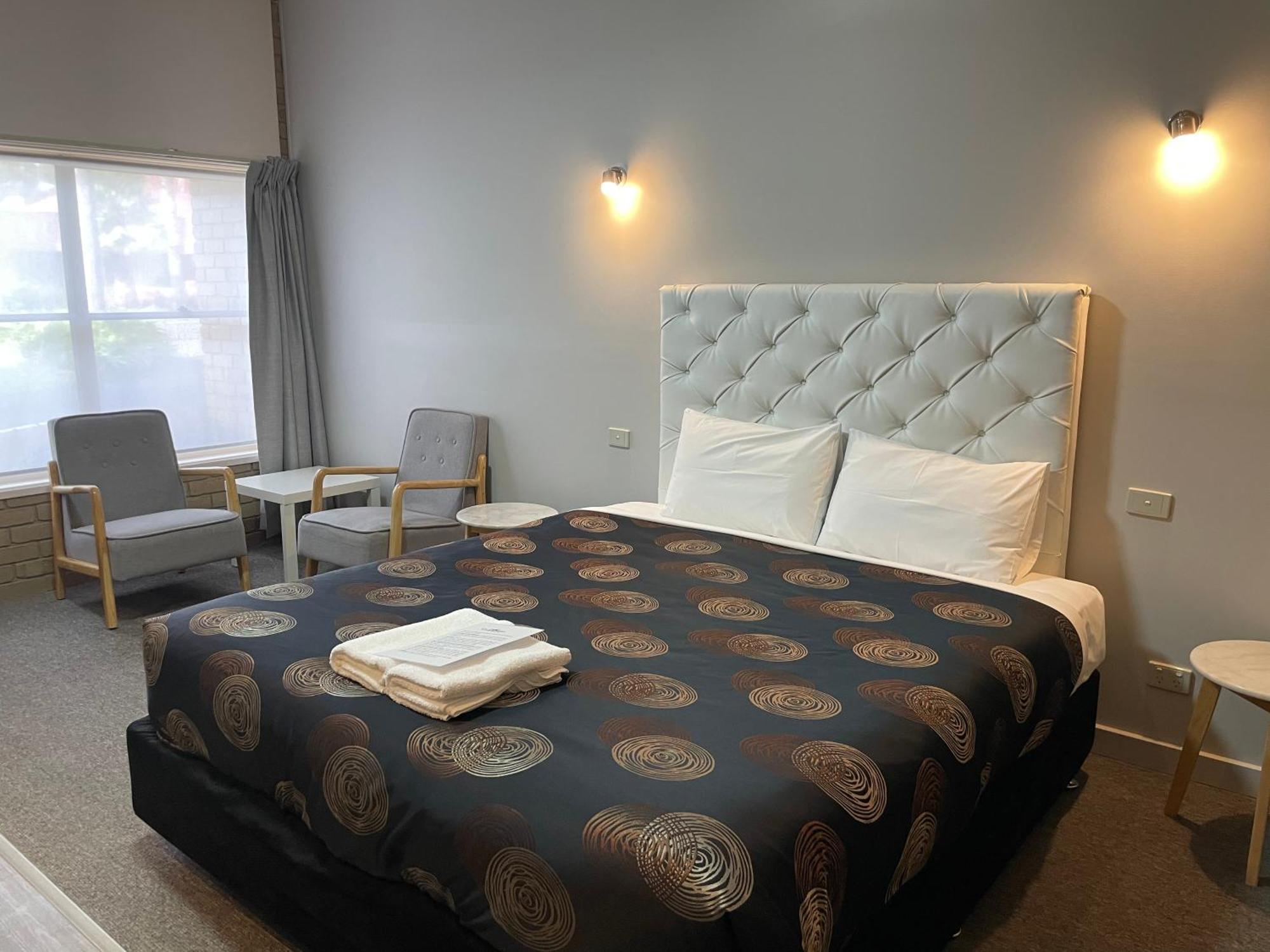 Tropicana Motor Inn 카우즈 외부 사진