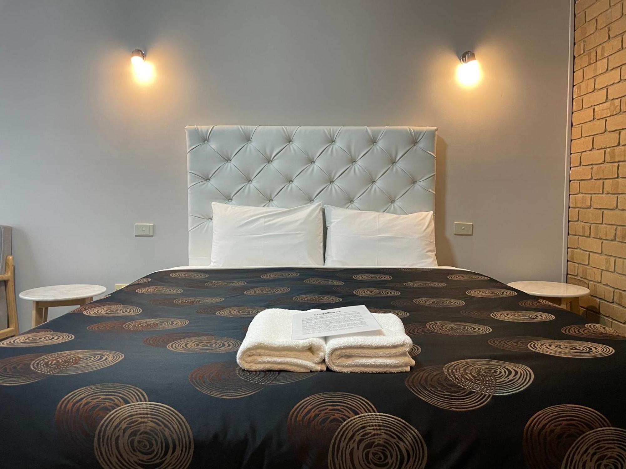 Tropicana Motor Inn 카우즈 외부 사진