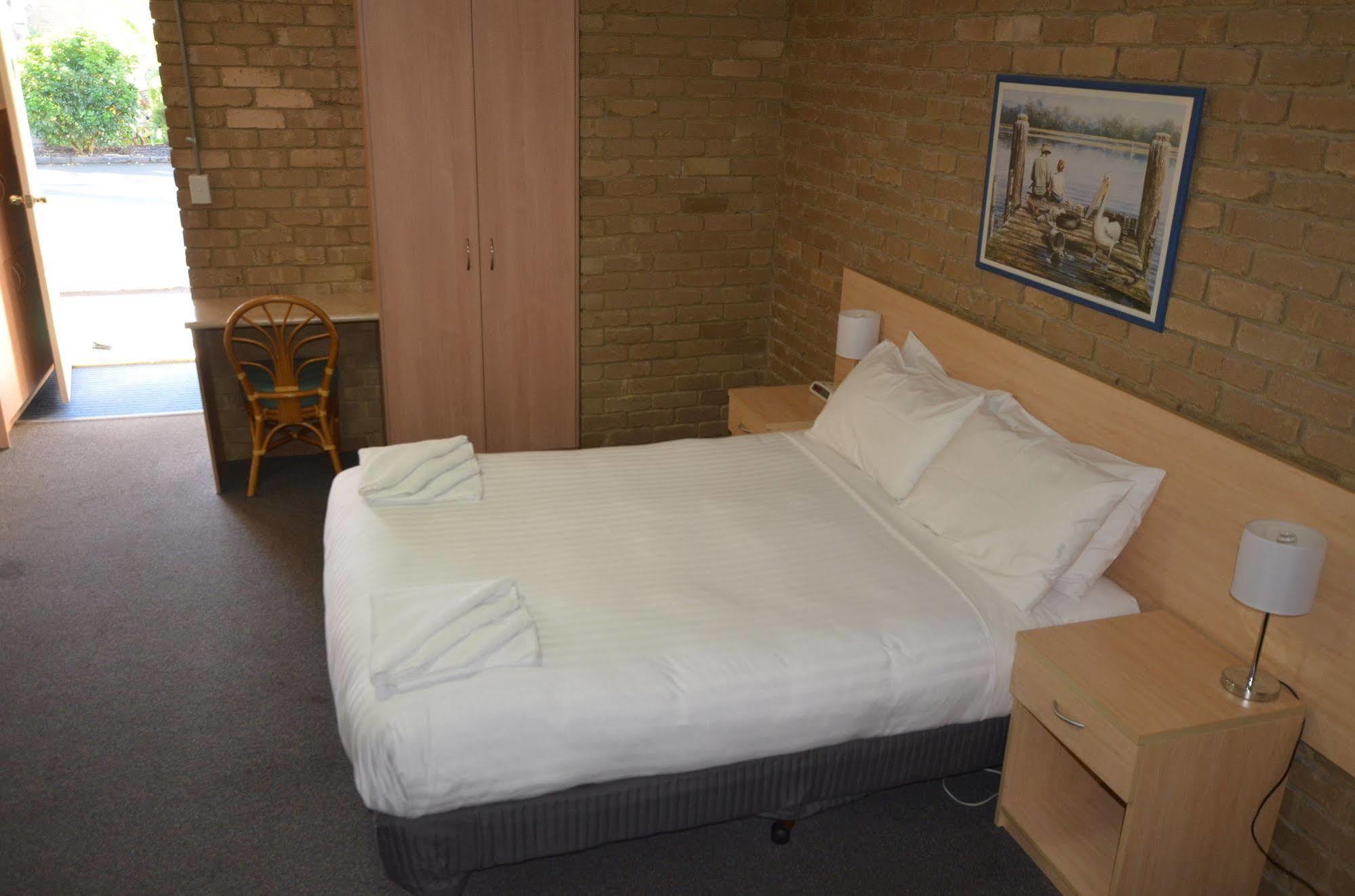 Tropicana Motor Inn 카우즈 외부 사진