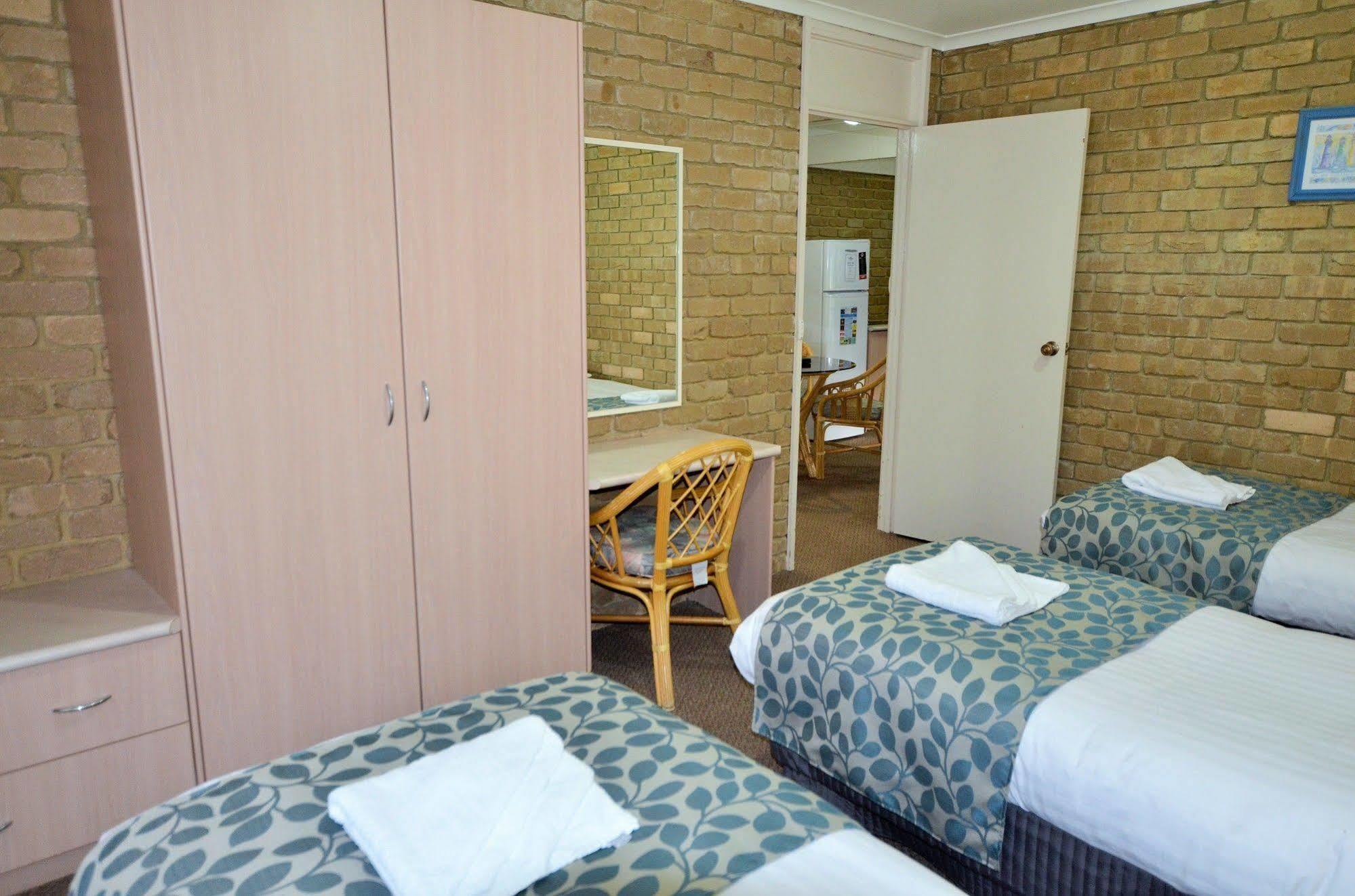 Tropicana Motor Inn 카우즈 외부 사진